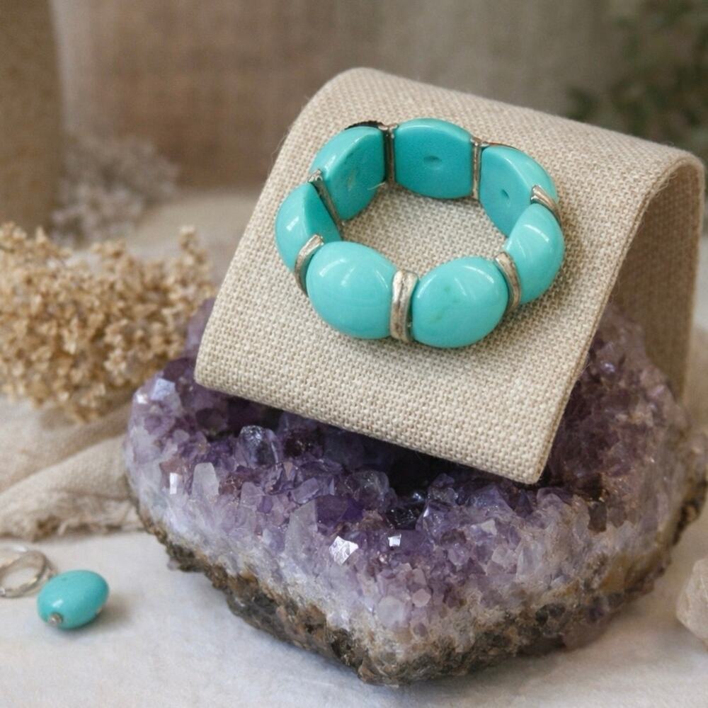 Lovely Vintage Turquoise & Silver Bracelet